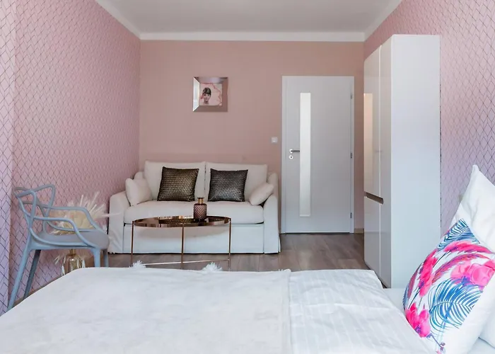 Pastel Art Deco 3bdr Ruterra *