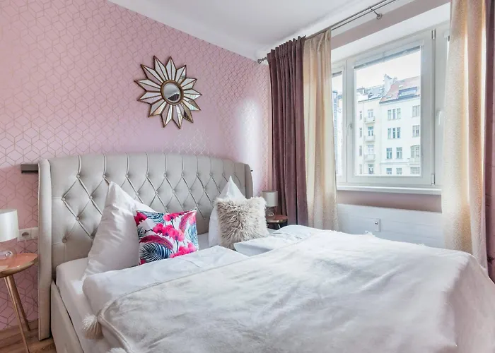 Pastel Art Deco 3bdr Ruterra Apartmán Praha