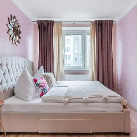 Pastel Art Deco 3bdr Ruterra Апартаменты Прага